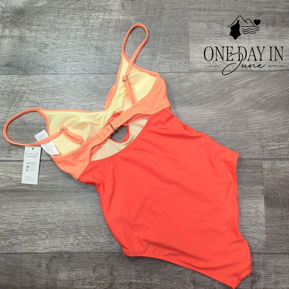 Cupshe Twist Font Keyhole One Piece Swimsuit Size XS - Picture 7 of 7